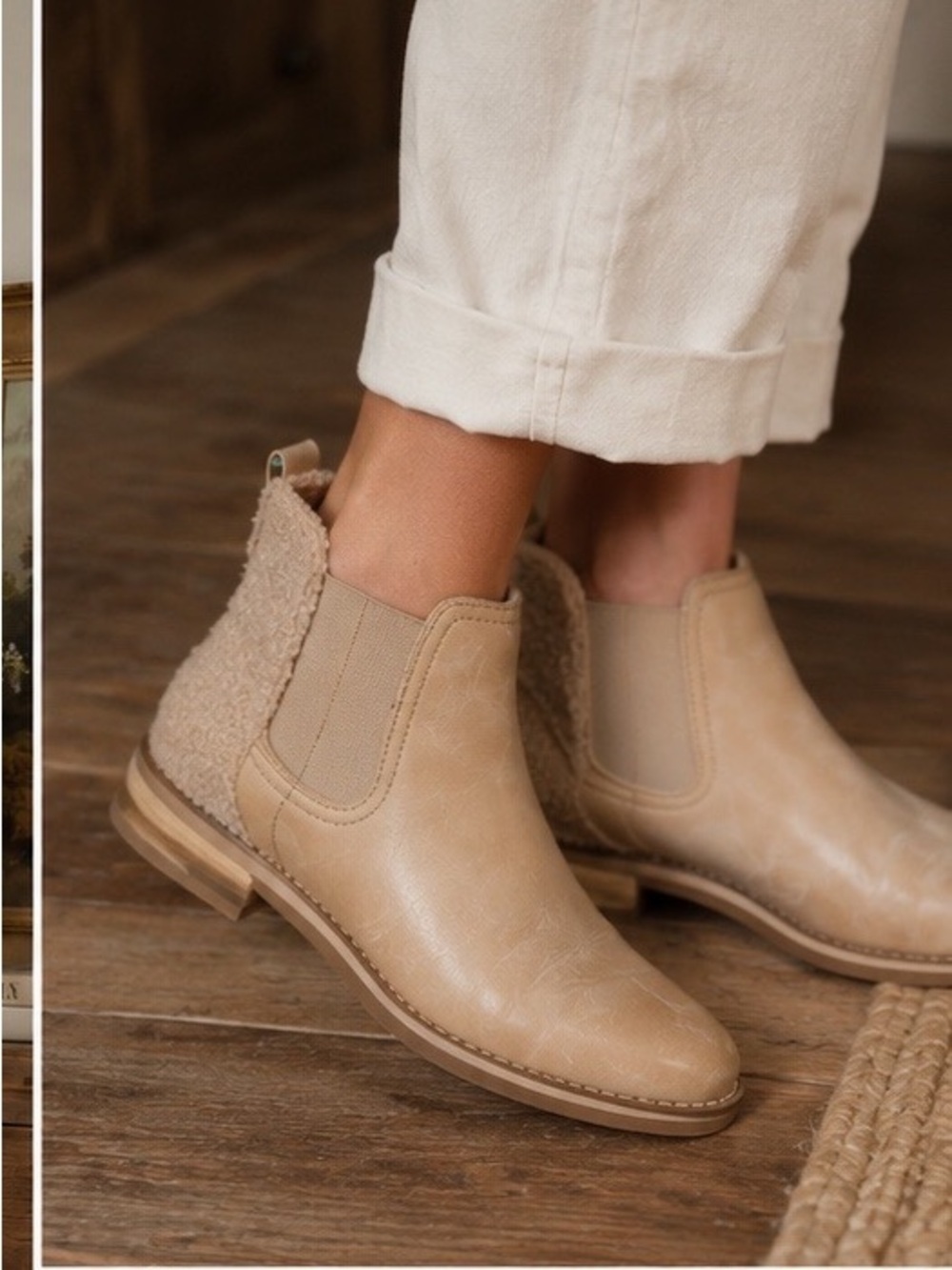 TOMS ($160) Shearling Chelsea Booties Beige Tan Cozy Cottagecore Ankle Sz 7